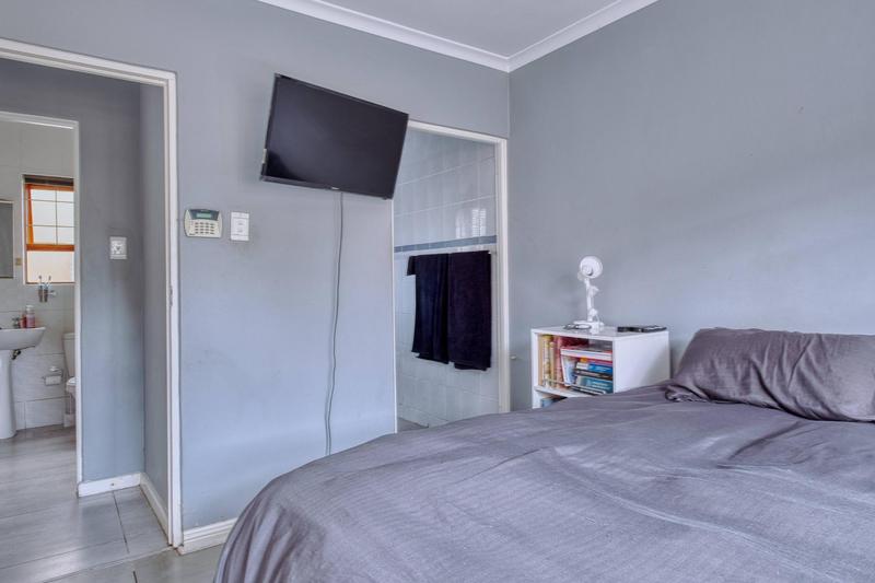 5 Bedroom Property for Sale in Port Elizabeth Eastern Cape